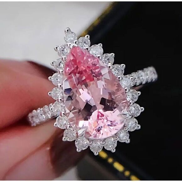 Romantic Pink crystal Cubic Zircon engagement ring - Picture 1 of 13